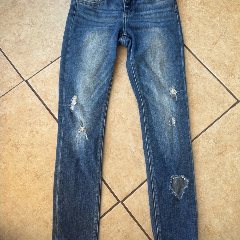 Distressed Blue jeans - KanCan kids. Skinny jeans mid rise.